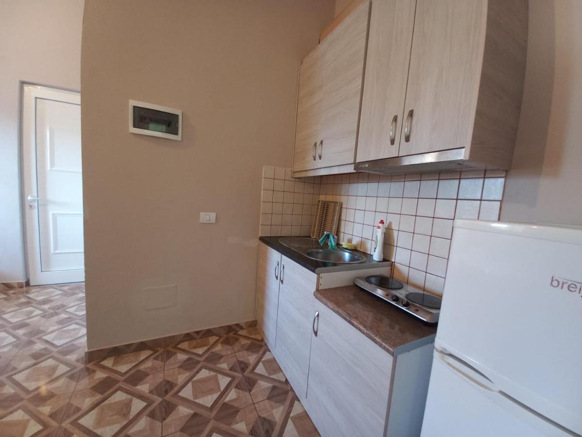 Arjana & Nelaj Apartments Ksamil Exterior foto